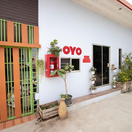 Oyo 644 Pong Pai House Hotel Bangkok Eksteriør billede